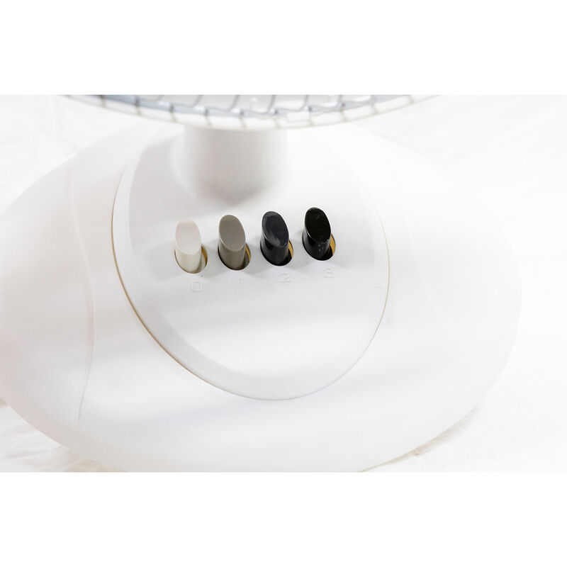 Seasons Comfort 12" Oscillating Table Fan image number 5