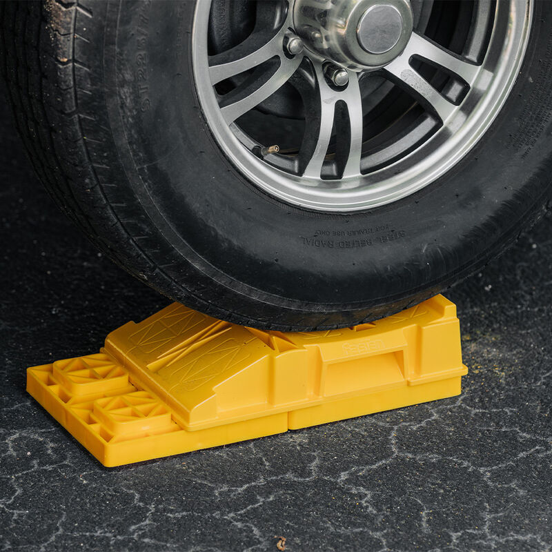 Camco FasTen-RV Leveling Ramps - 2-Pack image number 17