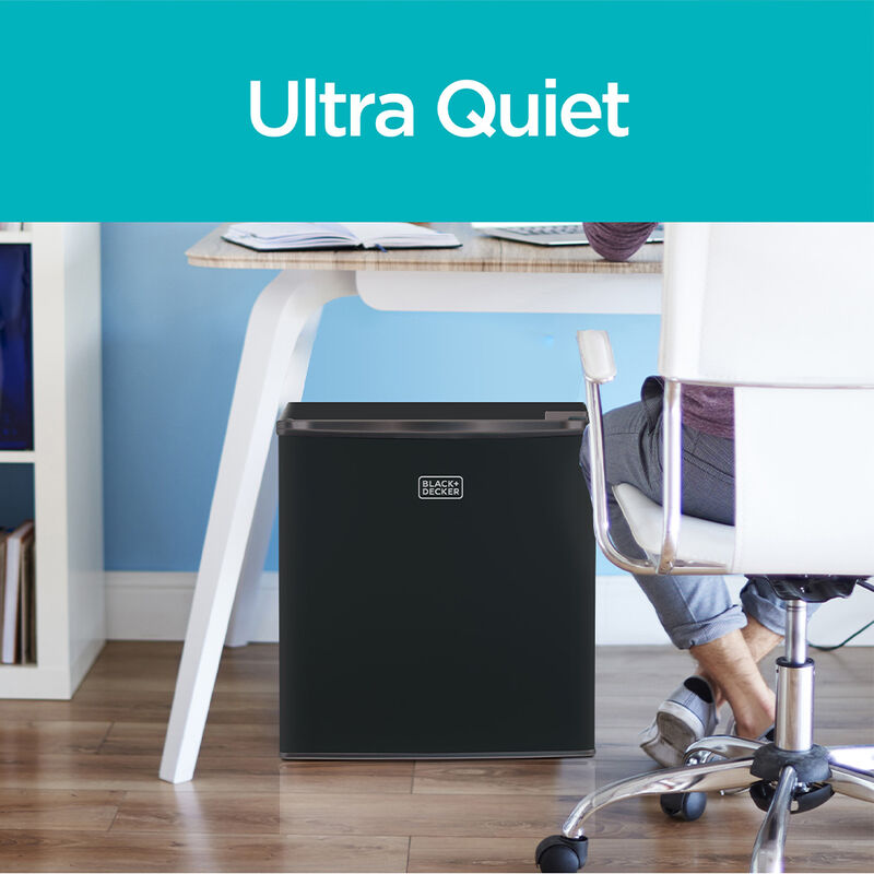 Black+Decker 1.7 cu. ft. Mini Fridge with Freezer, Black image number 7