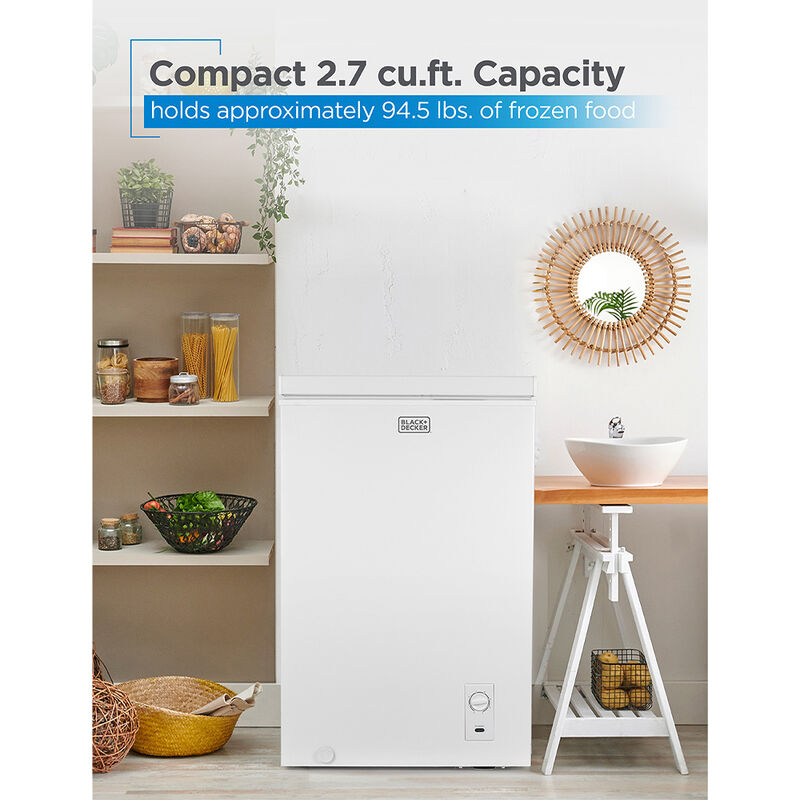Black+Decker 2.7 cu. ft. Compact Chest Freezer, White image number 2