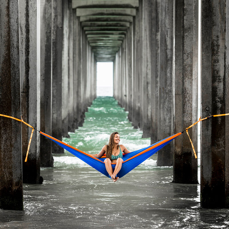 Grand Trunk Double Deluxe Hammock with Straps image number 7