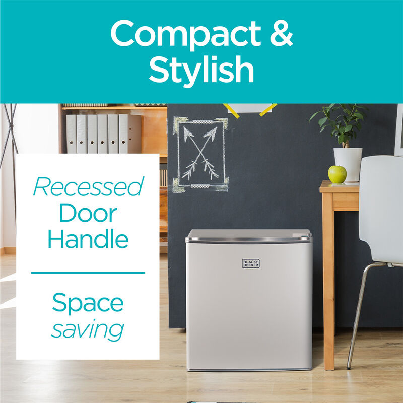 Black+Decker 1.7 cu. ft. Mini Fridge with Freezer, White image number 4