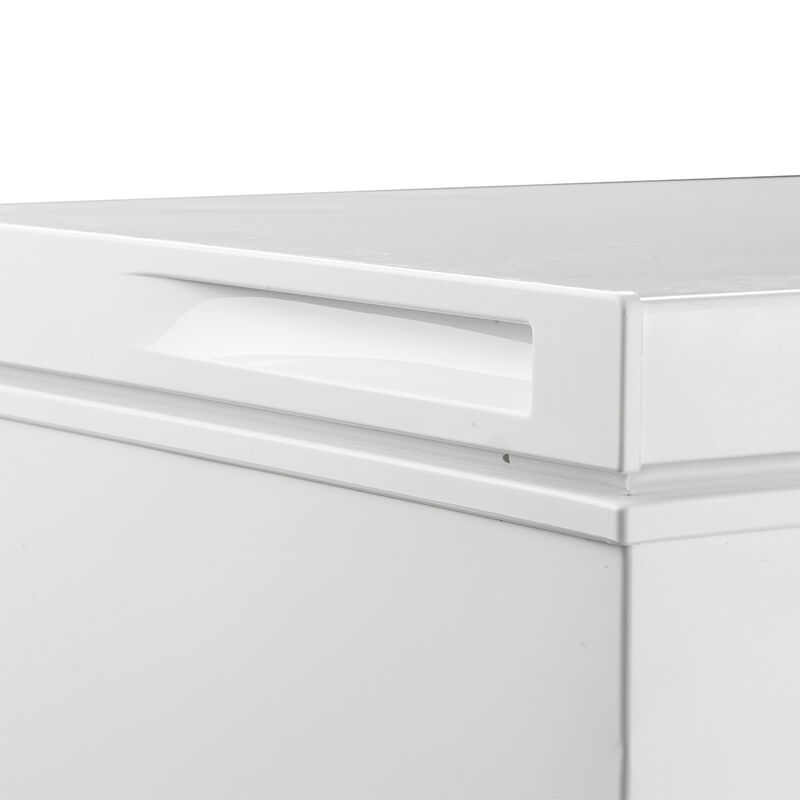 Black+Decker 7.0 cu. ft. Chest Freezer, White image number 10